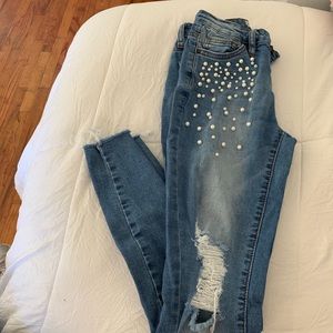 Angel Kiss Los Angeles skinny jeans with pears and rips